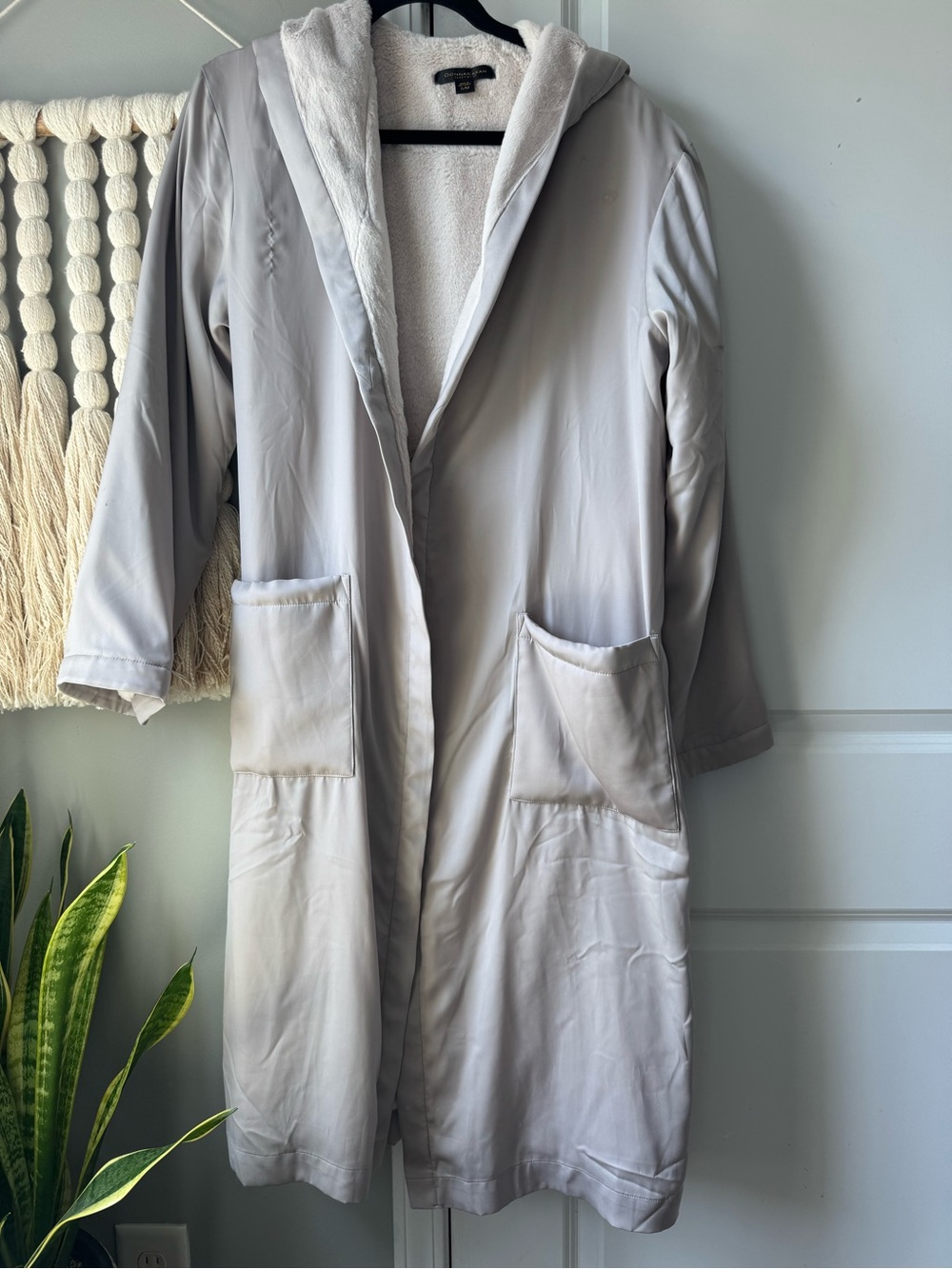 Donna Karan Sleepwear Long Gray Satin Plush Robe size S/M Cozy Loungwear